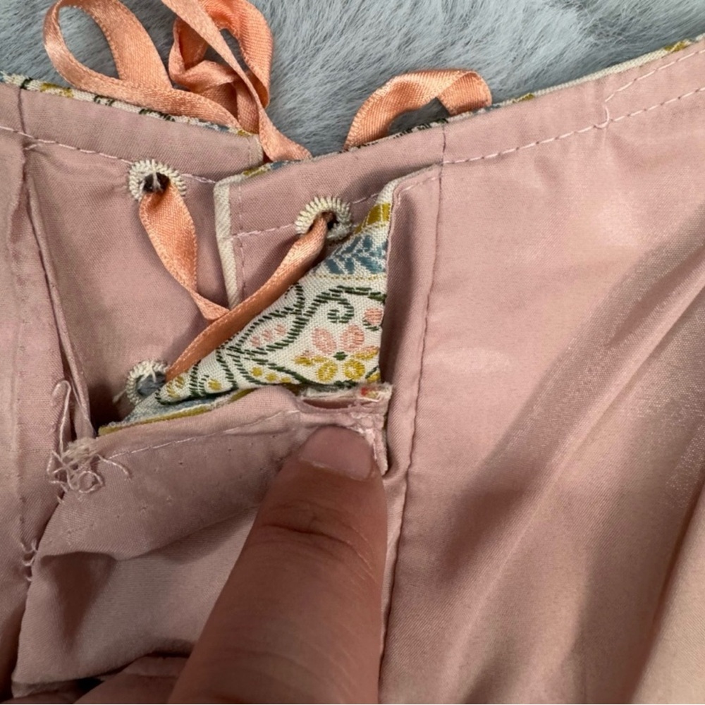 RARE Vintage Nanette Lepore Dusty Pink Tapestry Corset Top - Picture 15 of 15